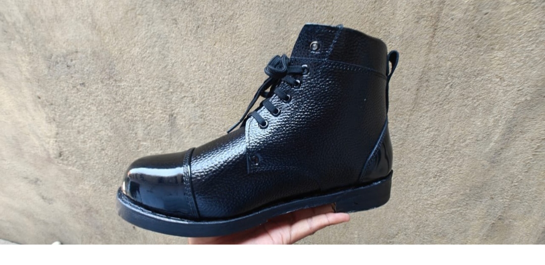 SHORT DM BOOT BLACK